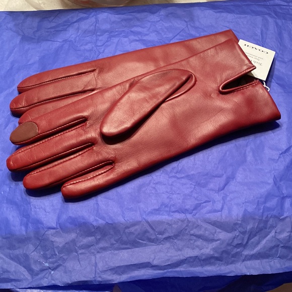 Coach New With Tags Ladies Horse & Carriage Plaque Leather Tech Gloves - Picture 2 of 10